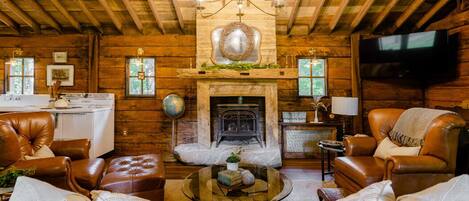 Smart TV, fireplace, DVD player, books