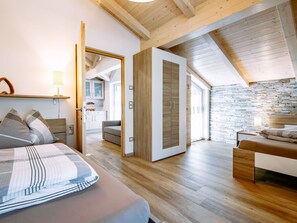 2 Schlafzimmer, Reisekinderbett, kostenloses WLAN