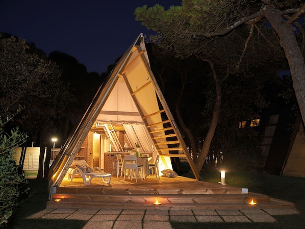 Property grounds - Lovely apartment in villa for 5 people with WIFI, pool, A/C and terrace (Cellole)