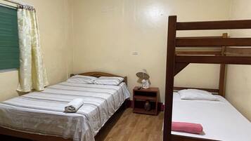Comfort Shared Dormitory | Free WiFi, bed sheets