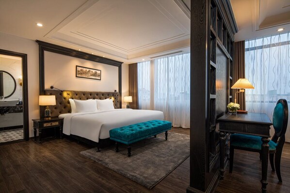 Luxury-Suite | 1 Schlafzimmer, hochwertige Bettwaren, Daunenbettdecken, Minibar