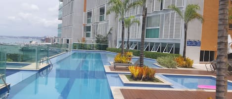 Outdoor pool, an infinity pool