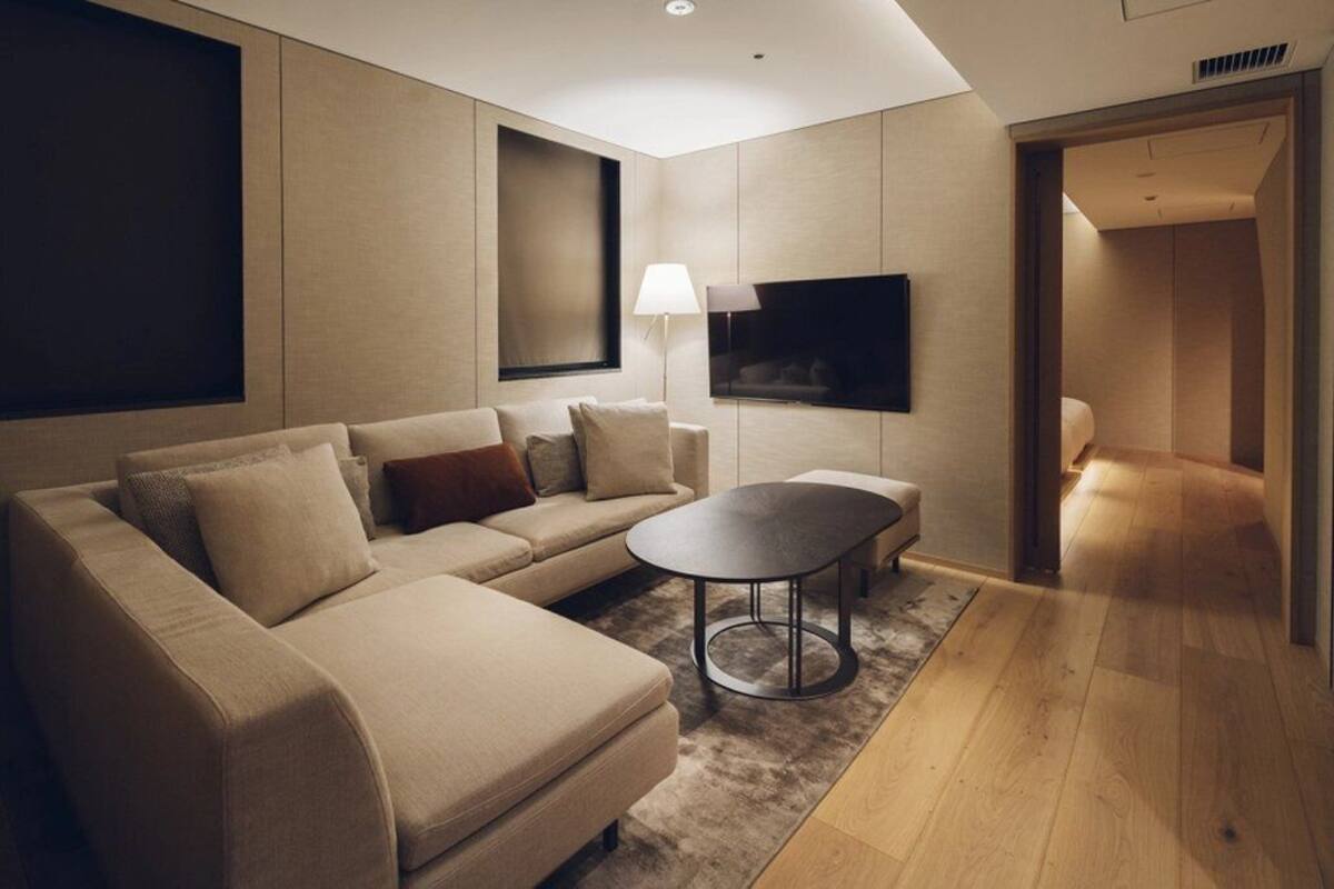 エジプト綿のシーツ、高級寝具、羽毛の掛け布団、ミニバーのアイテム (無料)