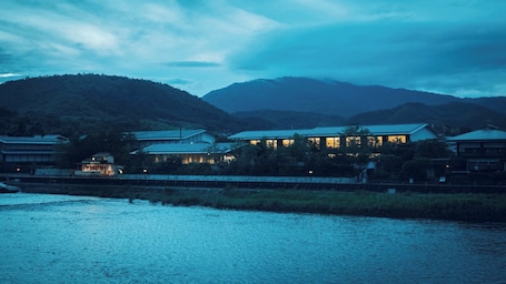 Exterior. MUNI KYOTO