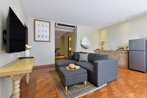 Family with Balcony Suite | Premium bedding, down duvets, Tempur-Pedic beds, minibar