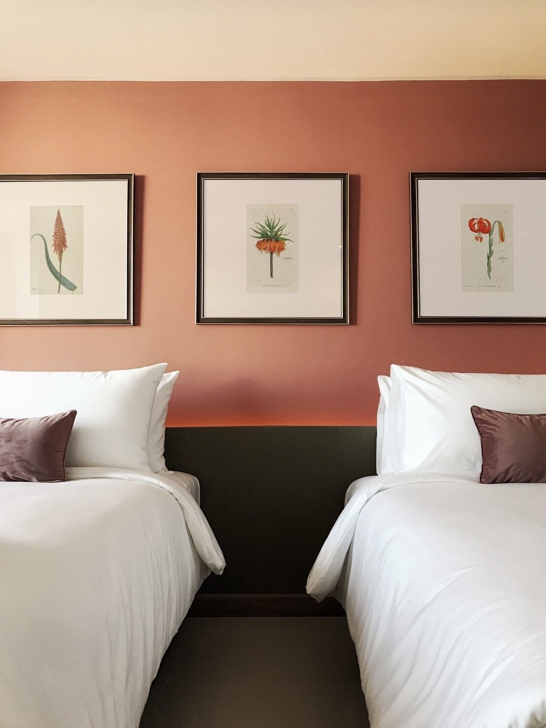 高档床上用品、羽绒被、泰普尔床垫、迷你吧