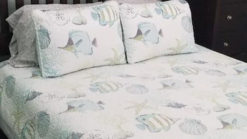 1 chambre, fer et planche Ă  repasser, Wi-Fi gratuit, draps fournis