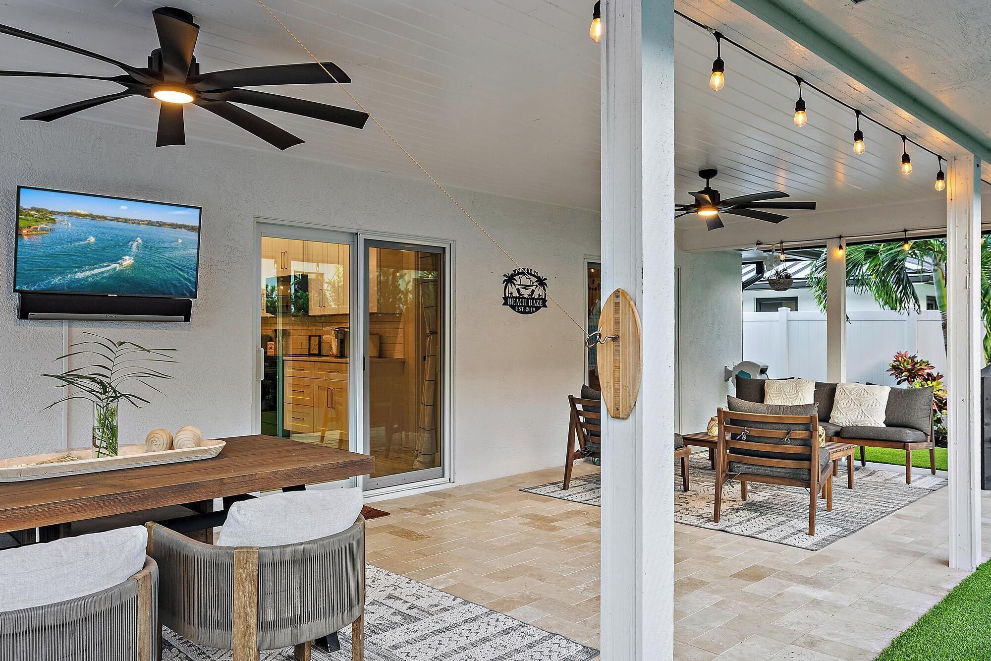 Outdoor dining