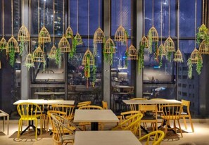 Café - Expressionz Suites by iHost Global (Kuala Lumpur)