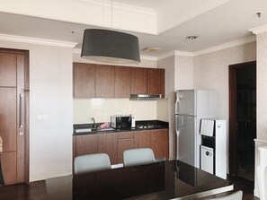 Fridge, microwave, stovetop, toaster