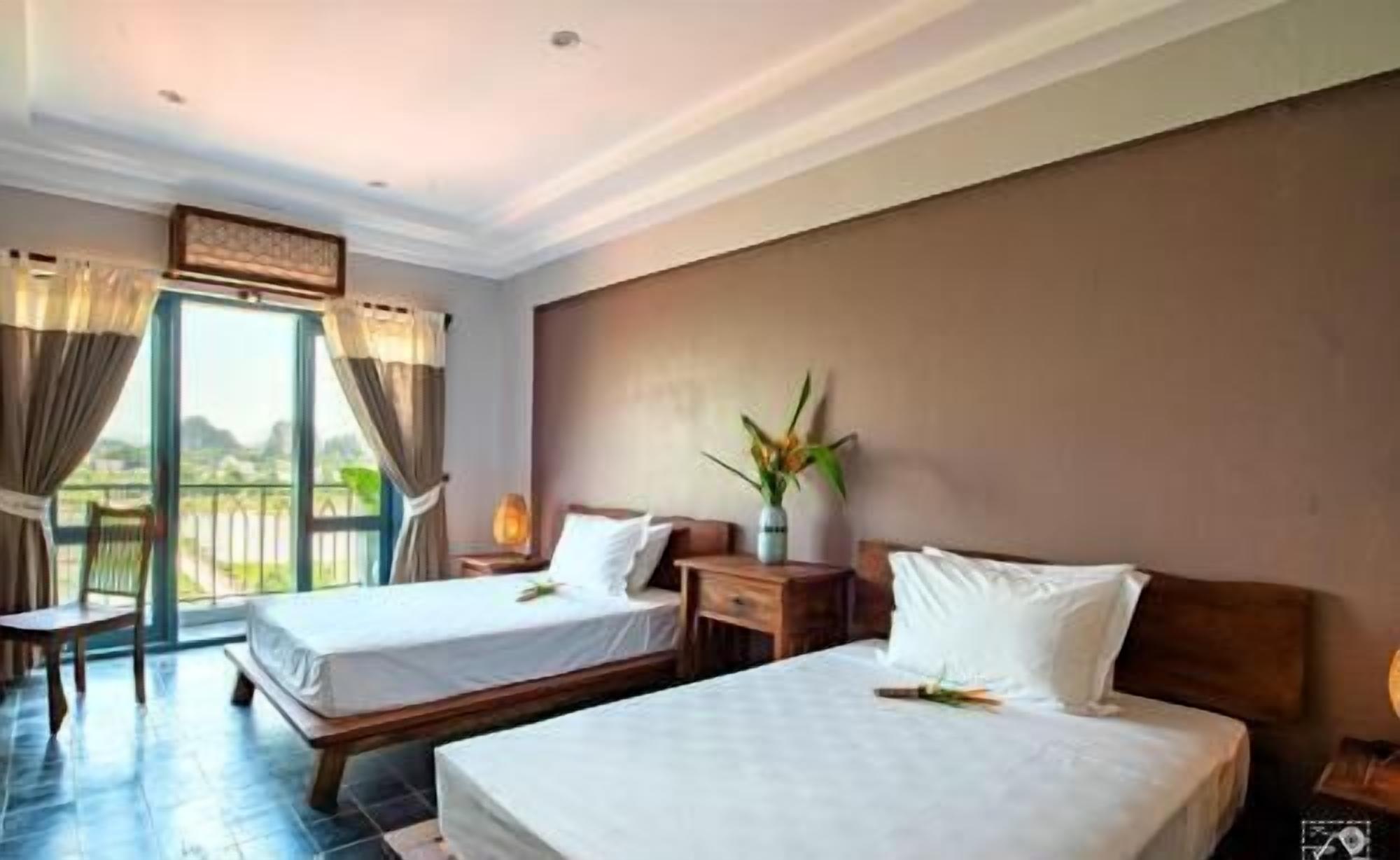 Minibar, in-room safe, desk, blackout drapes