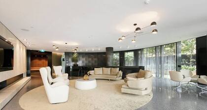 Komplette Host Monarc Apartments - Designer Juwel im obersten Stockwerk * ANSICHTEN WIFI GYM PARKING