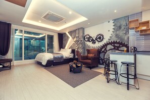102 - Extra KRW 50,000 charged on spot for use of hot water in pool & KRW 20,000(2pax) for BBQ Grill | Free WiFi - Eunhanul Pension (Gapyeong)