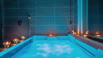 Private spa tub
