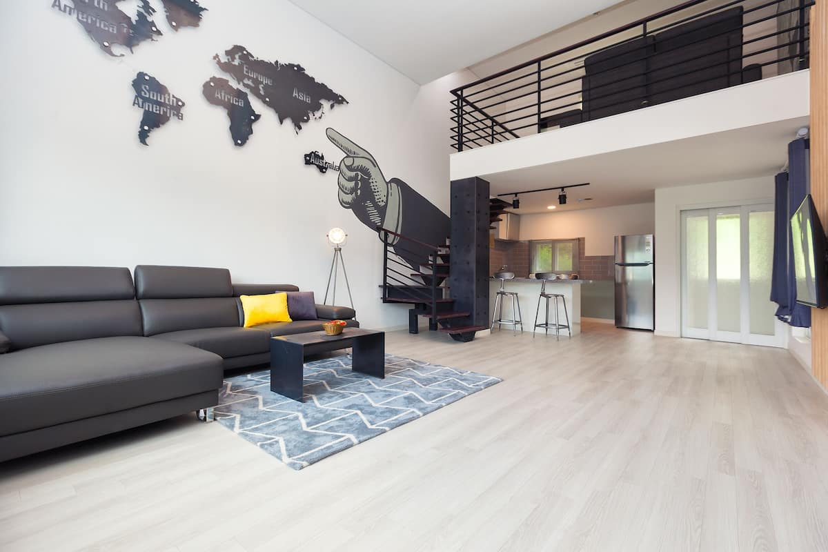 201 - Extra KRW 20,000 (2pax) charged on spot for BBQ Grill | Living area | Flat-screen TV