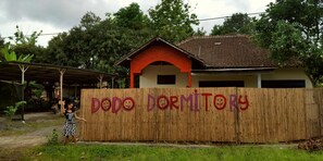 Front of property - Dodo Dormitory Backpacker (Borobudur)