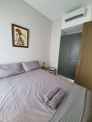 Estudio | Caja fuerte, wifi gratis, ropa de cama