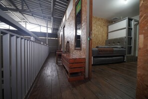 Standard Room | Free WiFi, bed sheets