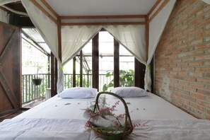 Deluxe Room, Balcony | Desk, free WiFi, bed sheets - NILA HOUSE, Sharia Family Home Stay (Jakarta)
