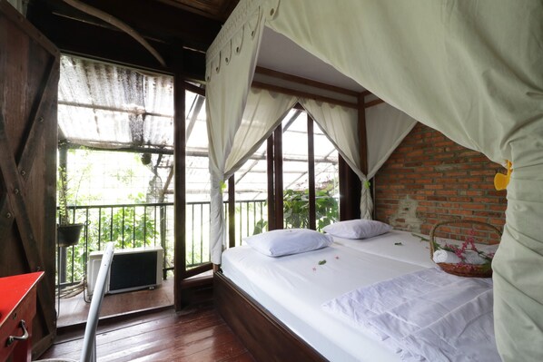 华丽客房, 阳台 | 办公桌、免费 WiFi、床单