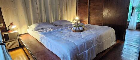 Adenium Villa | Skrivebord, wi-fi (inkludert) og sengetøy