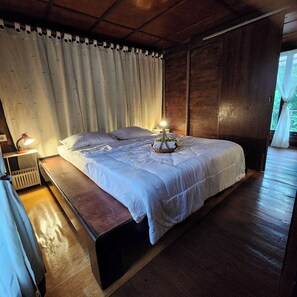 Adenium Villa | Bureau, Wi-Fi gratuit, draps fournis