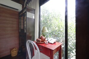 华丽客房, 阳台 | 办公桌、免费 WiFi、床单