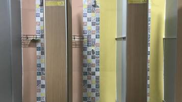 Shower, towels