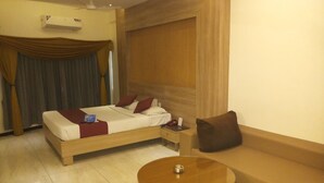 Habitación Deluxe | Cortinas opacas y sistema de insonorización