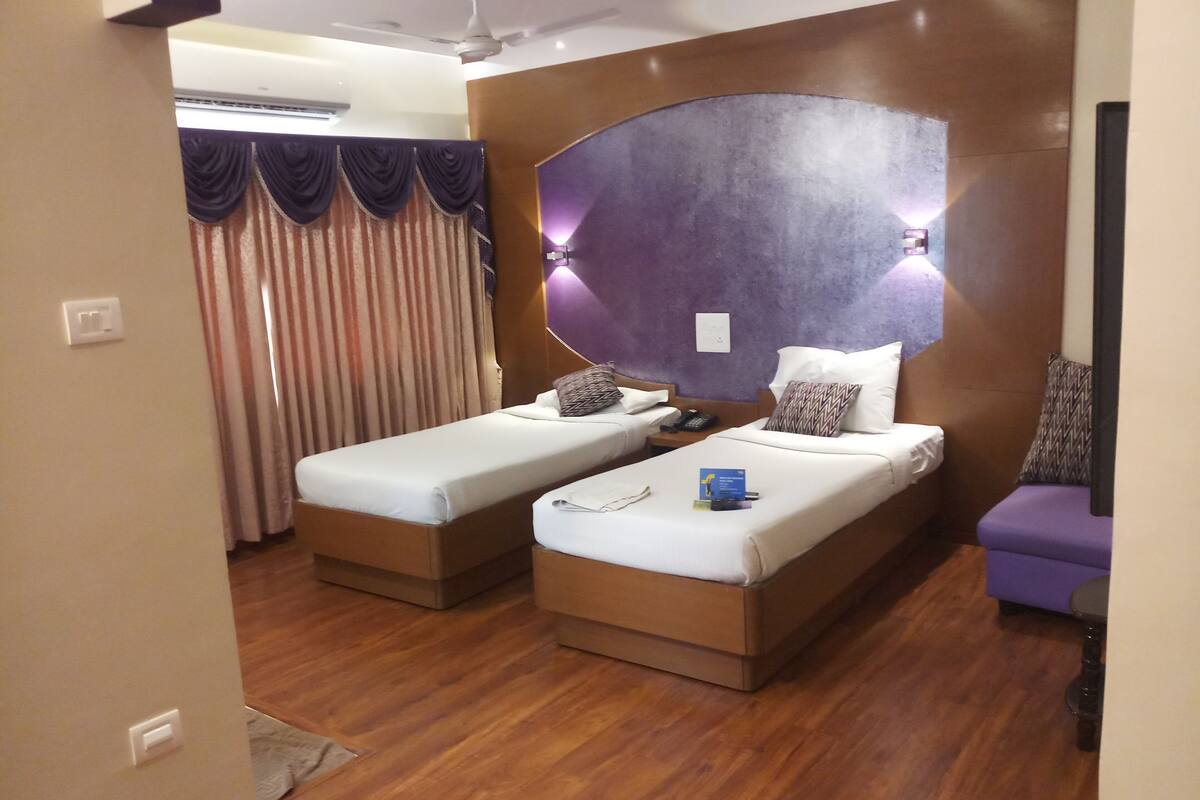 Deluxe Room | Blackout curtains, soundproofing, iron/ironing board (on request)
