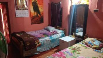 3 bedrooms, in-room safe