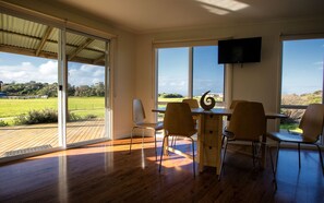 Lounge - Driftwood Villas (Sandy Point)