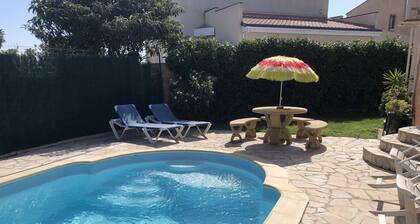 Villa with sea pool 66