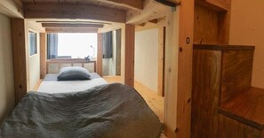 Shared Dormitory, Women only (Triple Bunk Beds) | Free WiFi - GOLDEN MILE Hostel (Amami)