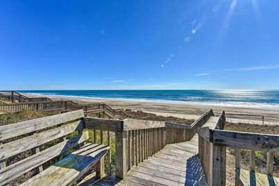 'West of the Moon' Ocean Apt w/ Beach Access!