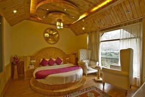 Soundproofing, free WiFi - The Holiday Resorts Cottages and Spa (Manali)