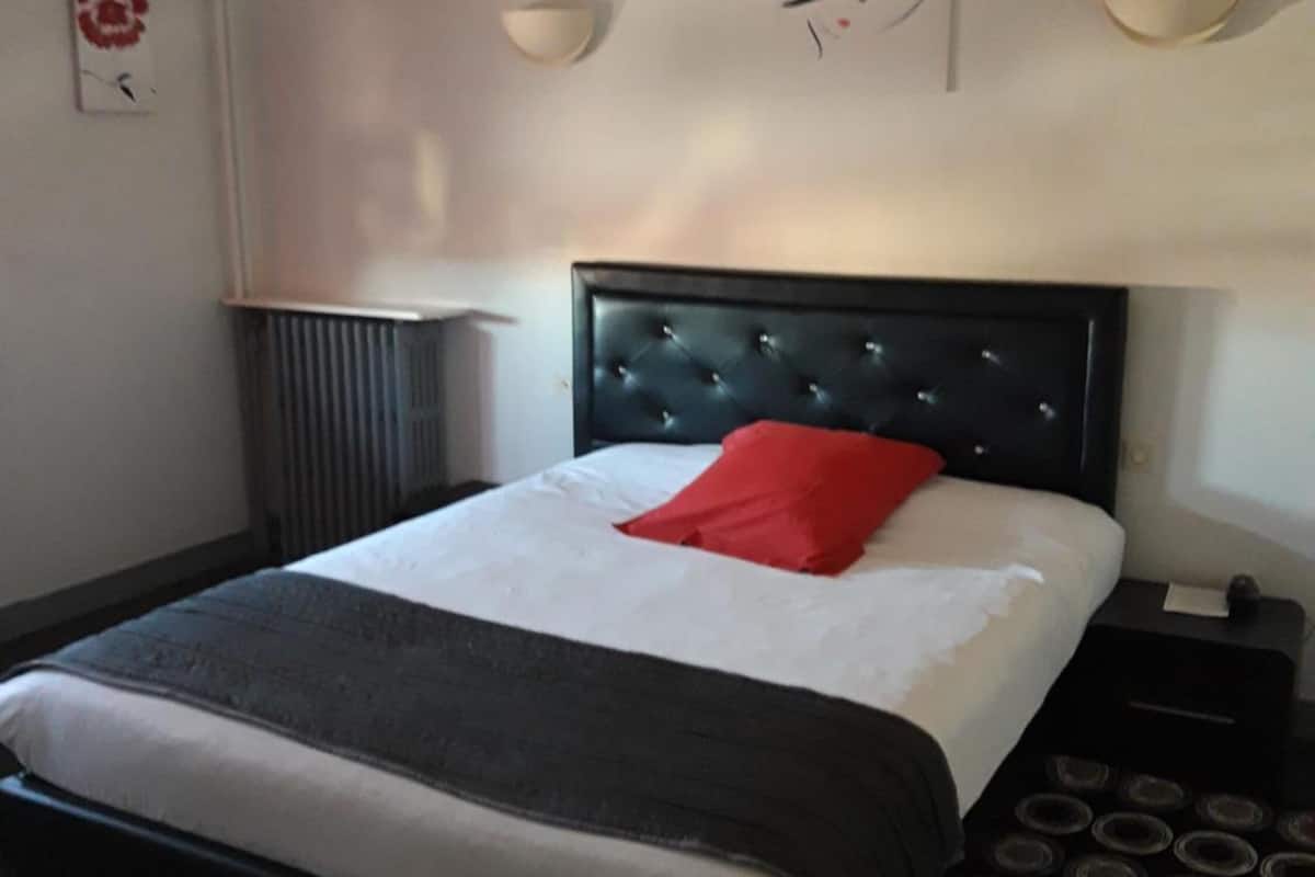 individually decorated, individually furnished, desk, blackout curtains