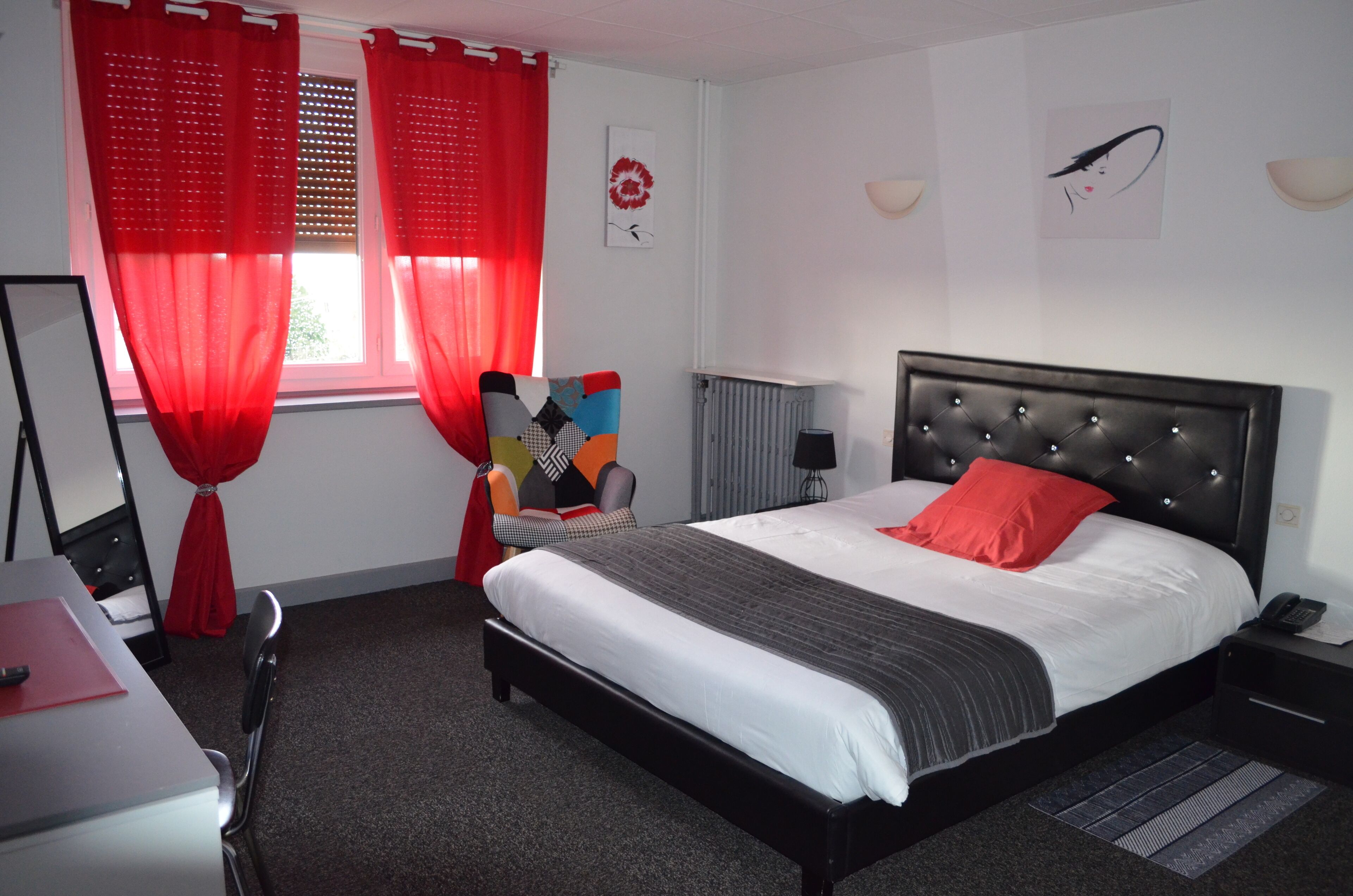 double room | individually decorated, individually furnished, desk, blackout curtains