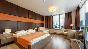 Studiosuite | 1 Schlafzimmer, Schreibtisch, Verdunkelungsvorhänge