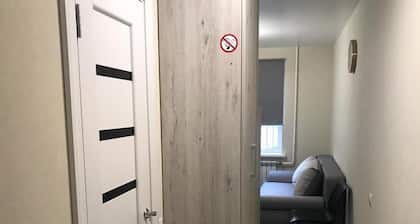 Studio avec 1 chambre et toutes commodités.