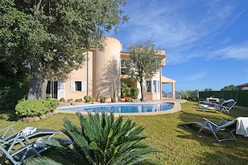 Cactus, ein luxuriöses Haus mit Pool und Garten im Zentrum von Inca, Mallorca, ideal für Komfort und Entspannung in exklusiver Umgebung.