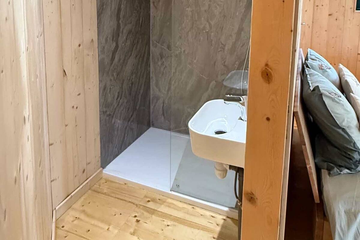 Nhà trên cây Elite, có phòng tắm riêng, quang cảnh sông