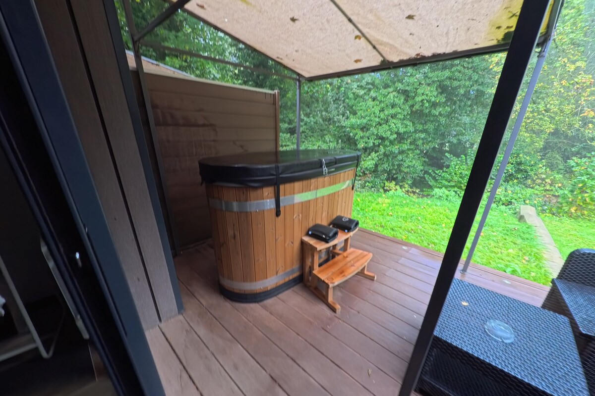 Utendørs boblebad