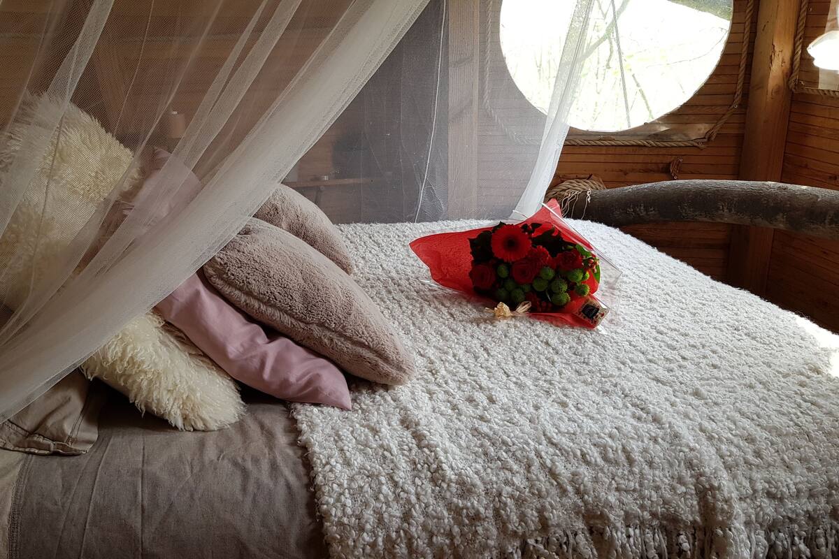 Cabin có tầm nhìn toàn cảnh, có phòng tắm riêng (Cabane Haut Perchee)