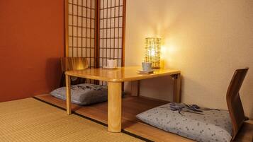 Japanese Style Room for 3 Guests | Free WiFi