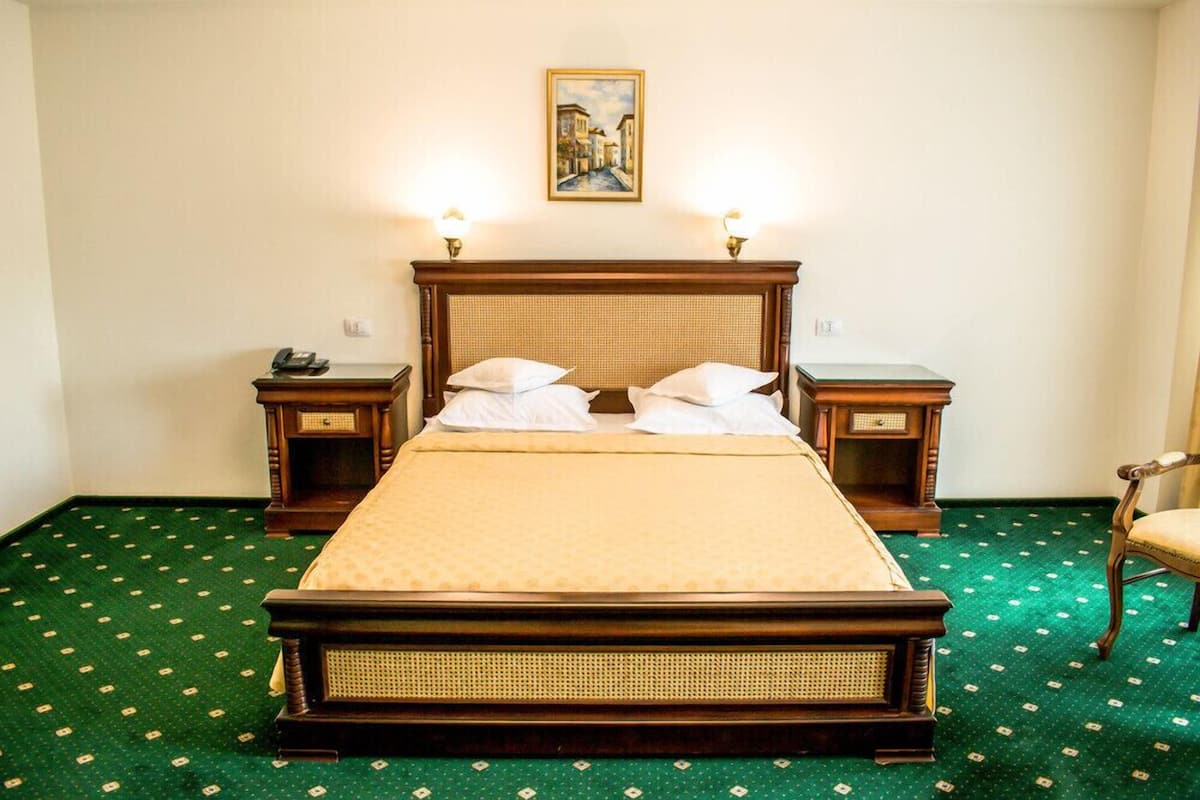 Superior Single Room | 1 bedroom, minibar, in-room safe, soundproofing