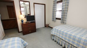 4 habitaciones, tabla de planchar con plancha y wifi gratis 