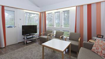 公寓, 2 間臥室, 三溫暖, 樓中樓 (69 m2) | 起居區 | 平面電視、壁爐、 DVD 播放機