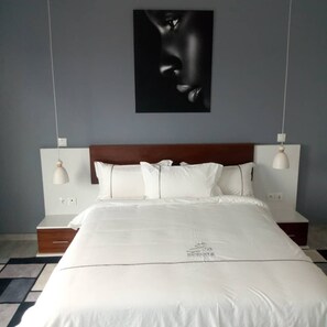 Premium Double Room | Minibar, in-room safe, desk, laptop workspace