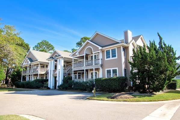 Exterior - Oceanside, Community Pools, Community Tennis, M417, Lighthouse Landing (Corolla)